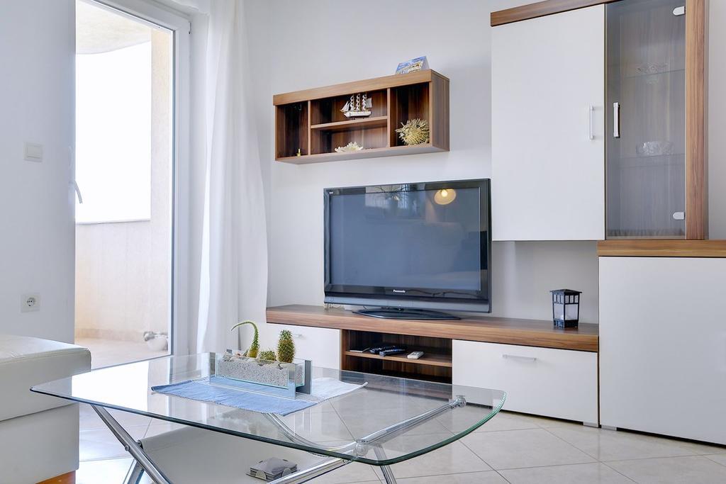 Apartment Frlan Liznjan Exterior photo
