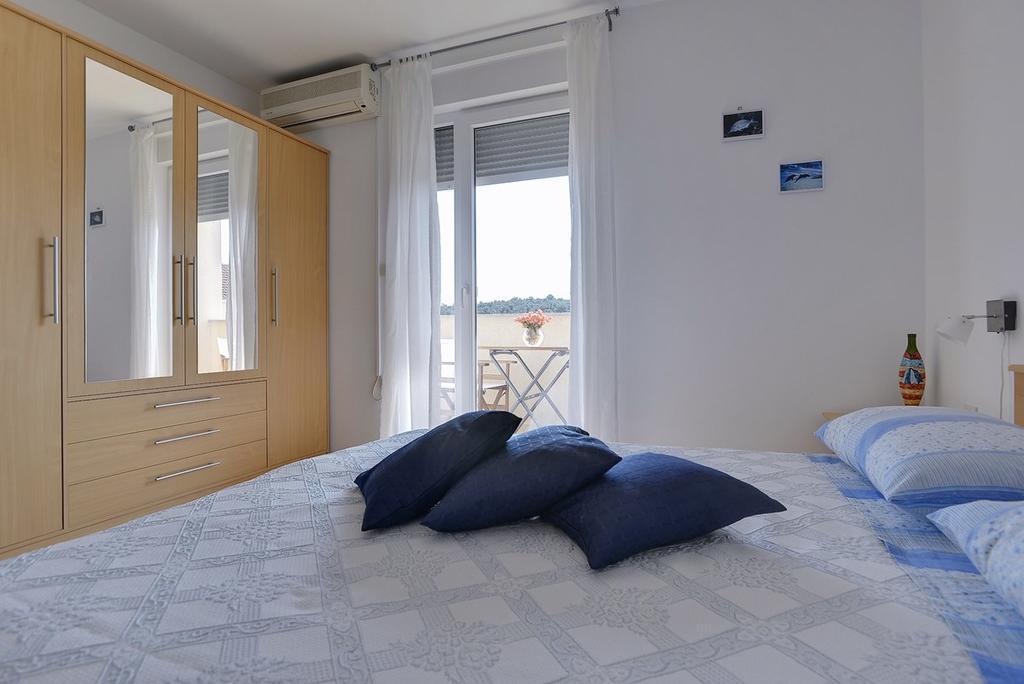 Apartment Frlan Liznjan Exterior photo